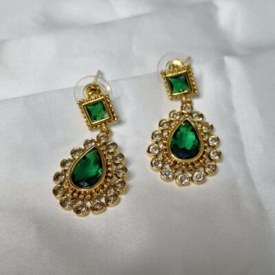 Diva Inspire Emerald Teardrop Pendant Necklace Set with Zircon Elegance